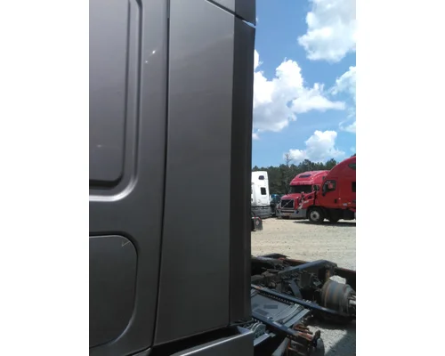 FREIGHTLINER CASCADIA 125 CAB EXTENSION