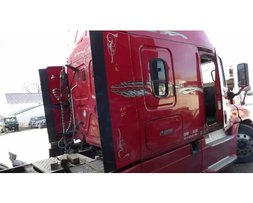 FREIGHTLINER CASCADIA 125 CAB EXTENSION