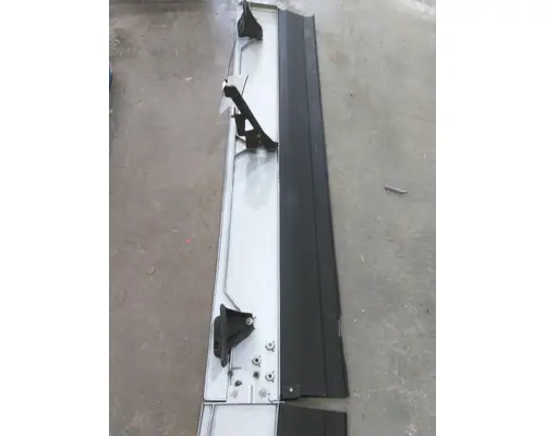 FREIGHTLINER CASCADIA 125 CAB EXTENSION