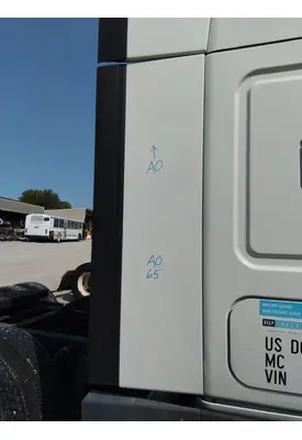 FREIGHTLINER CASCADIA 125 CAB EXTENSION