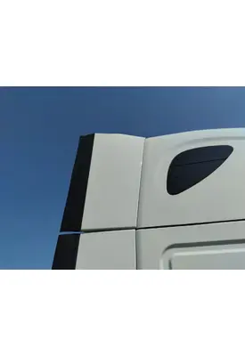 FREIGHTLINER CASCADIA 125 CAB EXTENSION