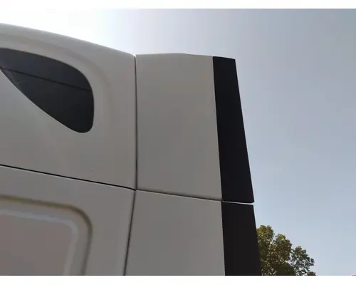 FREIGHTLINER CASCADIA 125 CAB EXTENSION