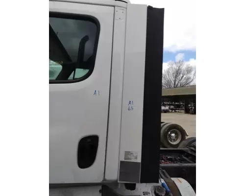 FREIGHTLINER CASCADIA 125 CAB EXTENSION
