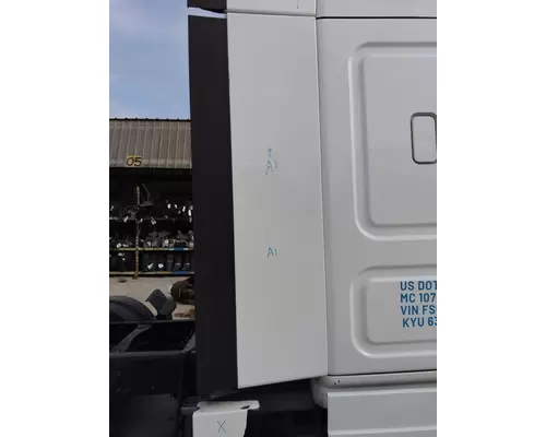 FREIGHTLINER CASCADIA 125 CAB EXTENSION