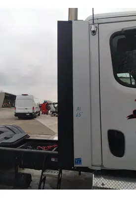 FREIGHTLINER CASCADIA 125 CAB EXTENSION