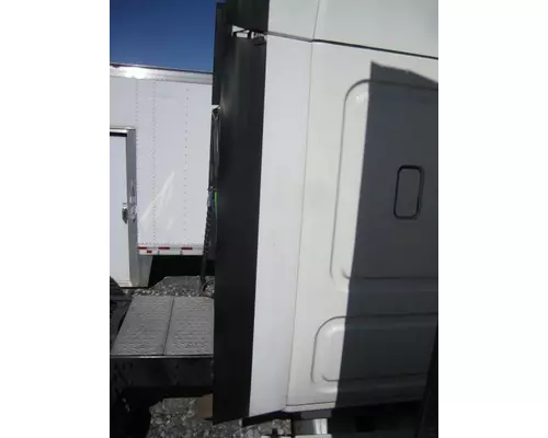 FREIGHTLINER CASCADIA 125 CAB EXTENSION