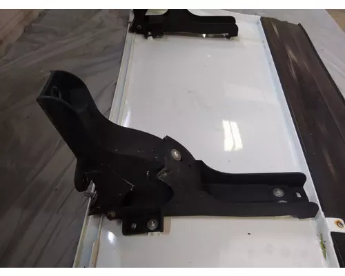 FREIGHTLINER CASCADIA 125 CAB EXTENSION