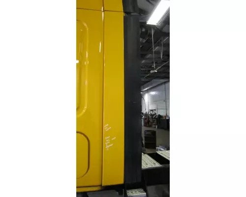 FREIGHTLINER CASCADIA 125 CAB EXTENSION