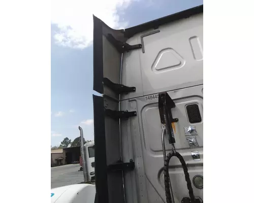 FREIGHTLINER CASCADIA 125 CAB EXTENSION