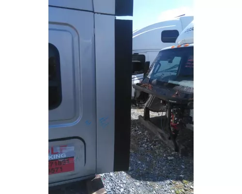 FREIGHTLINER CASCADIA 125 CAB EXTENSION