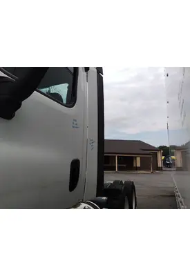 FREIGHTLINER CASCADIA 125 CAB EXTENSION
