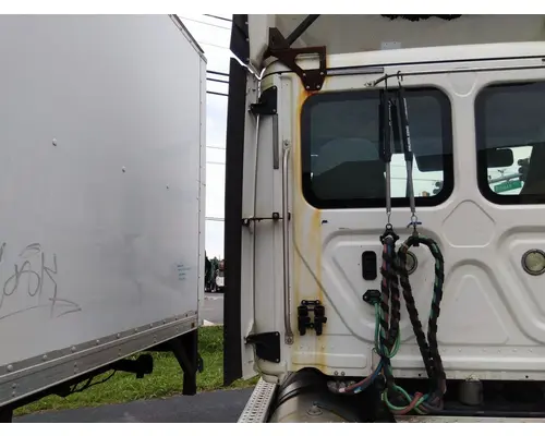 FREIGHTLINER CASCADIA 125 CAB EXTENSION