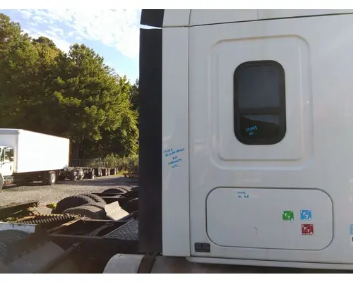 FREIGHTLINER CASCADIA 125 CAB EXTENSION