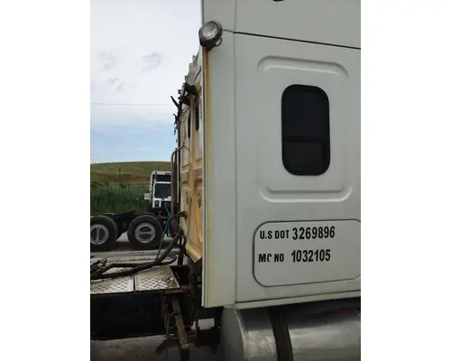 FREIGHTLINER CASCADIA 125 CAB EXTENSION