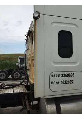 FREIGHTLINER CASCADIA 125 CAB EXTENSION