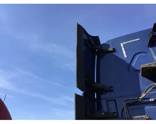 FREIGHTLINER CASCADIA 125 CAB EXTENSION