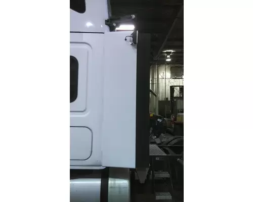 FREIGHTLINER CASCADIA 125 CAB EXTENSION