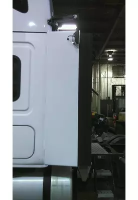 FREIGHTLINER CASCADIA 125 CAB EXTENSION