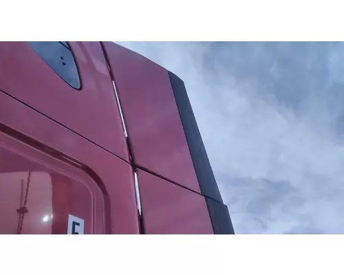 FREIGHTLINER CASCADIA 125 CAB EXTENSION