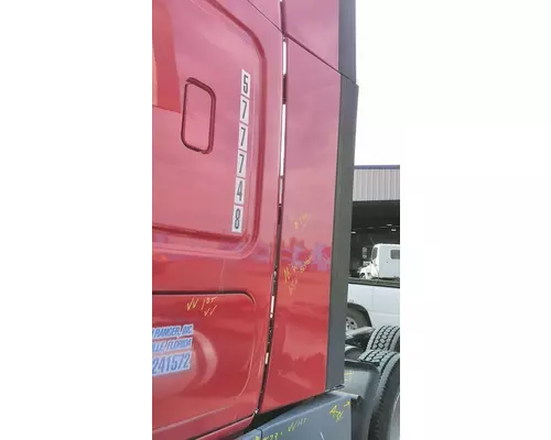 FREIGHTLINER CASCADIA 125 CAB EXTENSION
