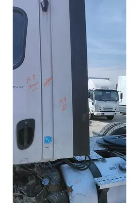 FREIGHTLINER CASCADIA 125 CAB EXTENSION