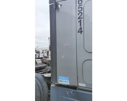 FREIGHTLINER CASCADIA 125 CAB EXTENSION