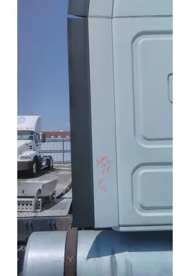FREIGHTLINER CASCADIA 125 CAB EXTENSION