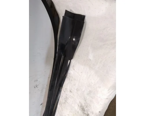 FREIGHTLINER CASCADIA 125 CAB SKIRT FILLER PANEL