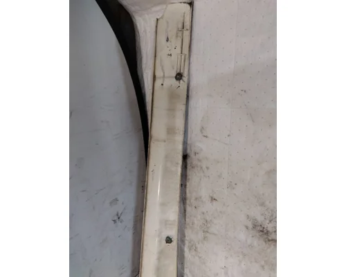 FREIGHTLINER CASCADIA 125 CAB SKIRT FILLER PANEL