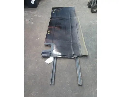 FREIGHTLINER CASCADIA 125 CAB SKIRTSIDE FAIRING