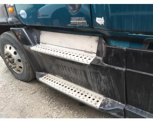 FREIGHTLINER CASCADIA 125 CAB SKIRTSIDE FAIRING