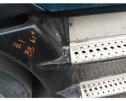FREIGHTLINER CASCADIA 125 CAB SKIRTSIDE FAIRING