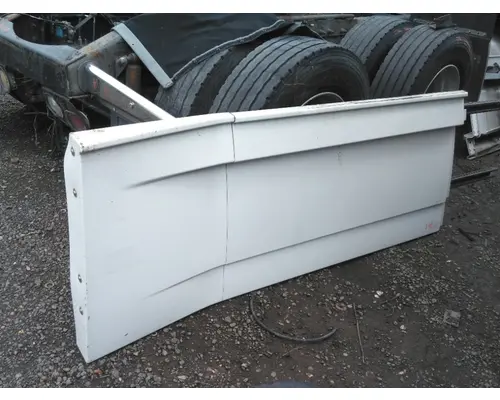 FREIGHTLINER CASCADIA 125 CAB SKIRTSIDE FAIRING