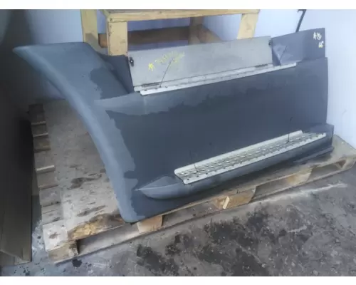 FREIGHTLINER CASCADIA 125 CAB SKIRTSIDE FAIRING