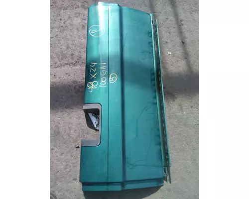 FREIGHTLINER CASCADIA 125 CAB SKIRTSIDE FAIRING