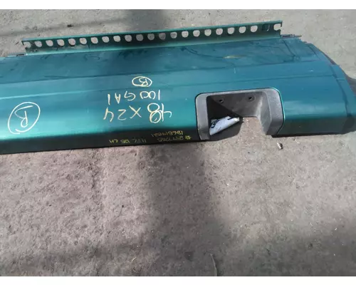 FREIGHTLINER CASCADIA 125 CAB SKIRTSIDE FAIRING