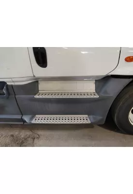 FREIGHTLINER CASCADIA 125 CAB SKIRT/SIDE FAIRING