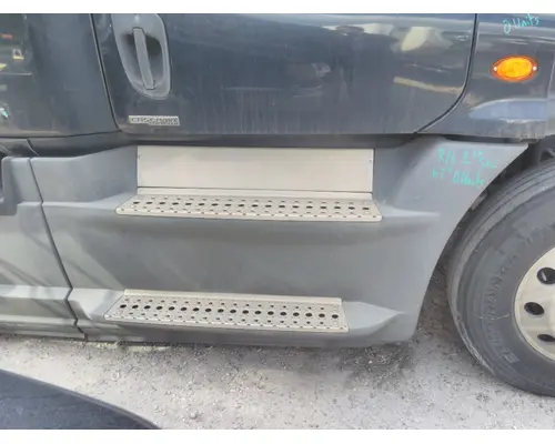 FREIGHTLINER CASCADIA 125 CAB SKIRTSIDE FAIRING