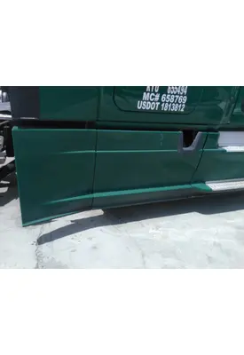 FREIGHTLINER CASCADIA 125 CAB SKIRT/SIDE FAIRING