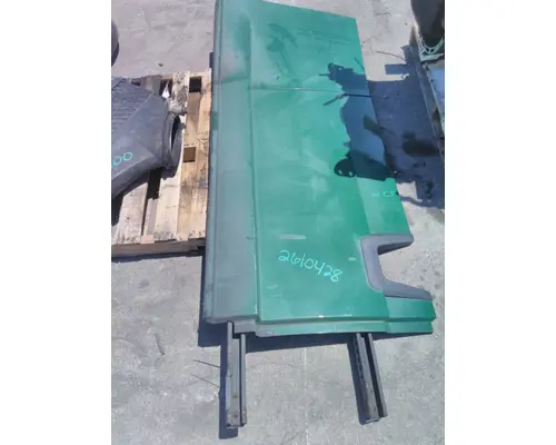 FREIGHTLINER CASCADIA 125 CAB SKIRTSIDE FAIRING