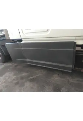 FREIGHTLINER CASCADIA 125 CAB SKIRT/SIDE FAIRING