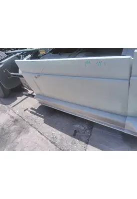 FREIGHTLINER CASCADIA 125 CAB SKIRT/SIDE FAIRING