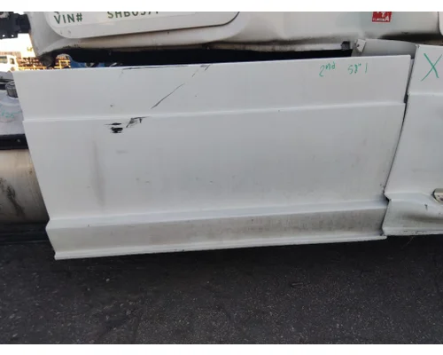 FREIGHTLINER CASCADIA 125 CAB SKIRTSIDE FAIRING