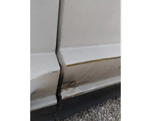 FREIGHTLINER CASCADIA 125 CAB SKIRTSIDE FAIRING