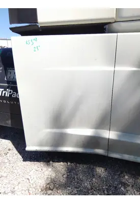 FREIGHTLINER CASCADIA 125 CAB SKIRT/SIDE FAIRING