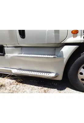 FREIGHTLINER CASCADIA 125 CAB SKIRT/SIDE FAIRING