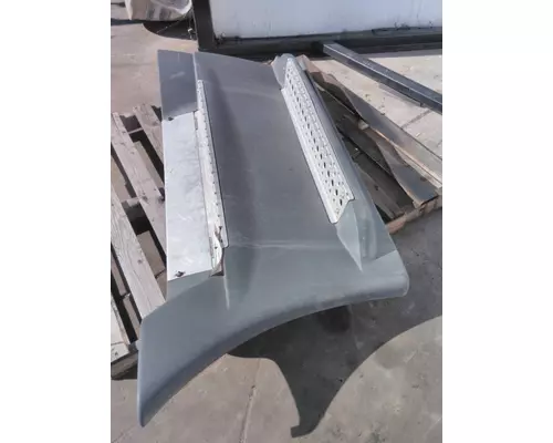 FREIGHTLINER CASCADIA 125 CAB SKIRTSIDE FAIRING