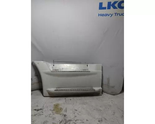 FREIGHTLINER CASCADIA 125 CAB SKIRTSIDE FAIRING