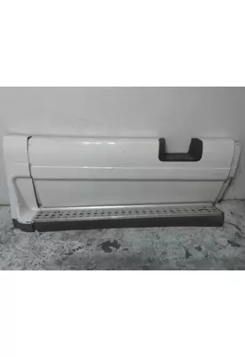 FREIGHTLINER CASCADIA 125 CAB SKIRT/SIDE FAIRING