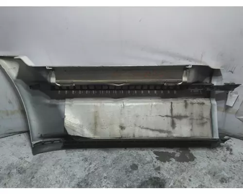 FREIGHTLINER CASCADIA 125 CAB SKIRTSIDE FAIRING